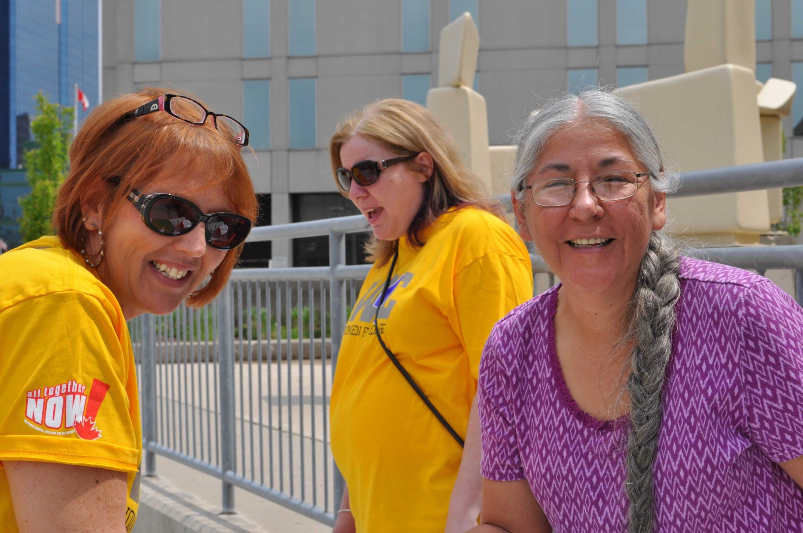 OPSEU members see huge turnout at London LCBO picket